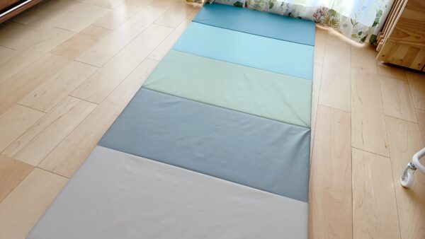 IKEA イケア 4枚セット PLUFSIG ペルフスィッグ プレイマット